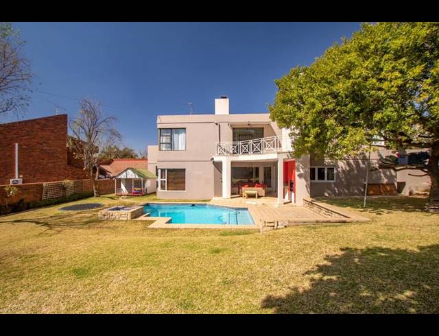 4 BEDROOM HOUSE FOR SALE IN FOURWAYS GARDENS